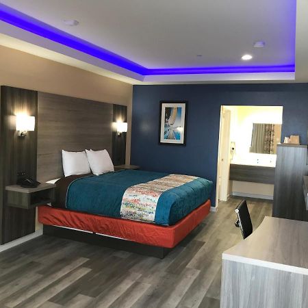 Scottish Inn & Suites Houston Willowbrook Экстерьер фото