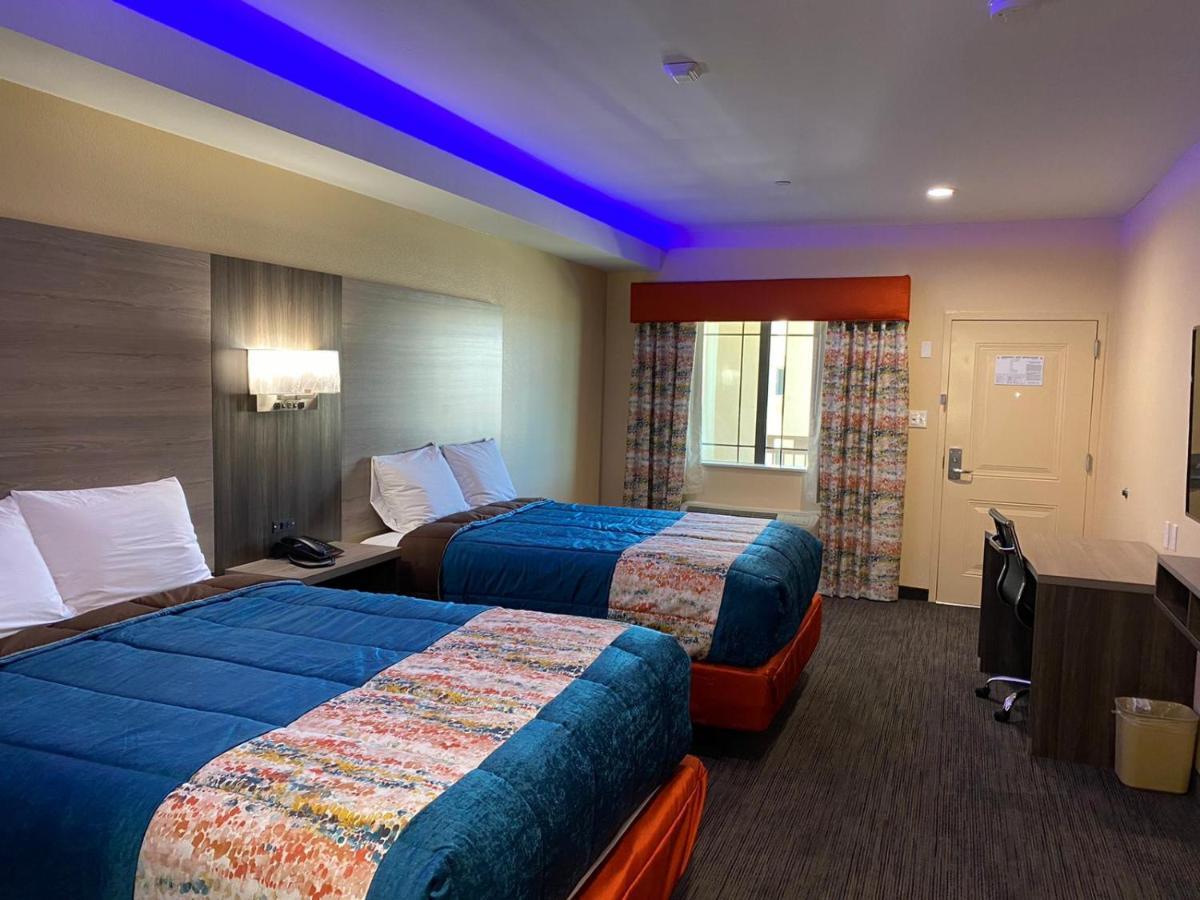 Scottish Inn & Suites Houston Willowbrook Экстерьер фото